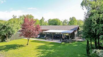 House | Kawasan hartanah