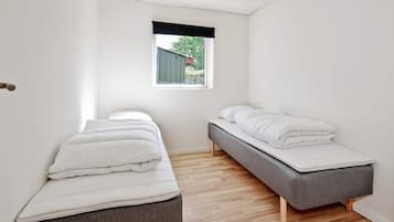 House | 6 bedrooms, individually furnished