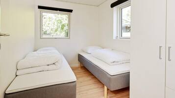 6 bedrooms, individually furnished