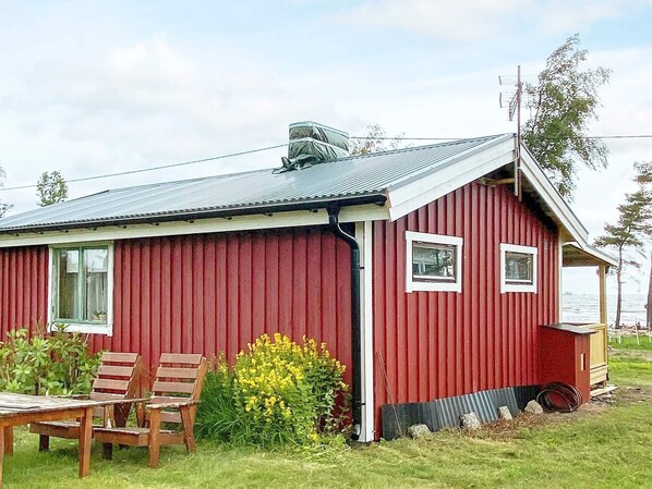 House | Exterior - 4 Person Holiday Home in Kristinehamn (Kristinehamn)
