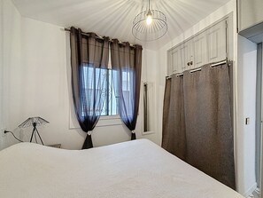 1 habitación, tabla de planchar con plancha y wifi gratis