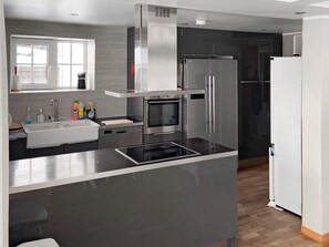 House | Private kitchen - 6 Person Holiday Home in Frekhaug (Alver)