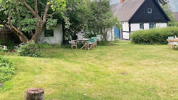 House | Outdoor dining