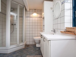House | Bathroom