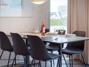 Apartment | Dining