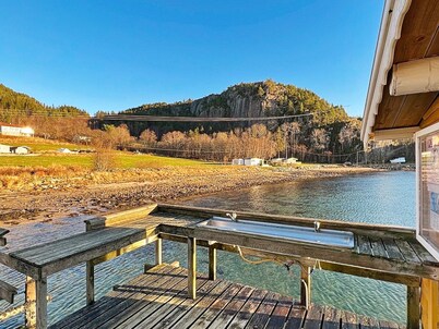 6 Person Holiday Home in Sundlandet-by Traum