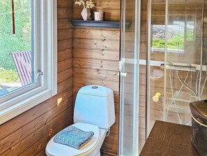 House | Bathroom - 6 Person Holiday Home in Lyngdal (Lyngdal)