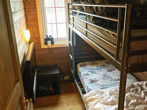 House | 3 bedrooms, individually furnished - 6 Person Holiday Home in Lyngdal (Lyngdal)