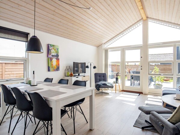 House | Dining - 4 Person Holiday Home in Otterup (Otterup)