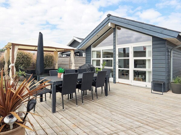House | Dining