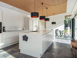 House | Private kitchen - 8 Person Holiday Home in Knebel (Knebel)