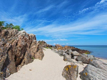 Playa. 6 Person Holiday Home in Allinge