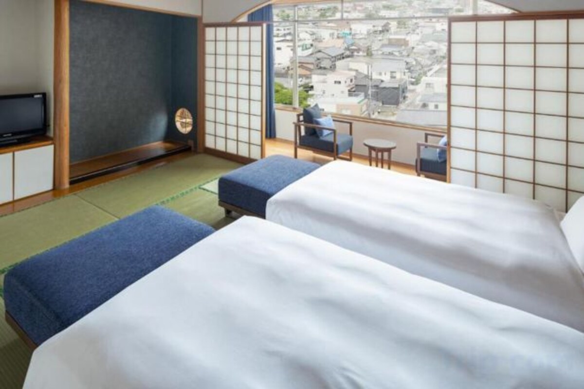 Japanese 10tatami and Western Style Room Non-Smoking