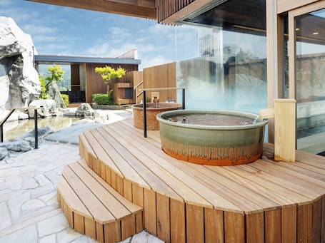 Hot springs. HOTEL SAKURA URESHINO