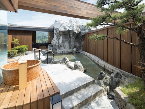 HOTEL SAKURA URESHINO