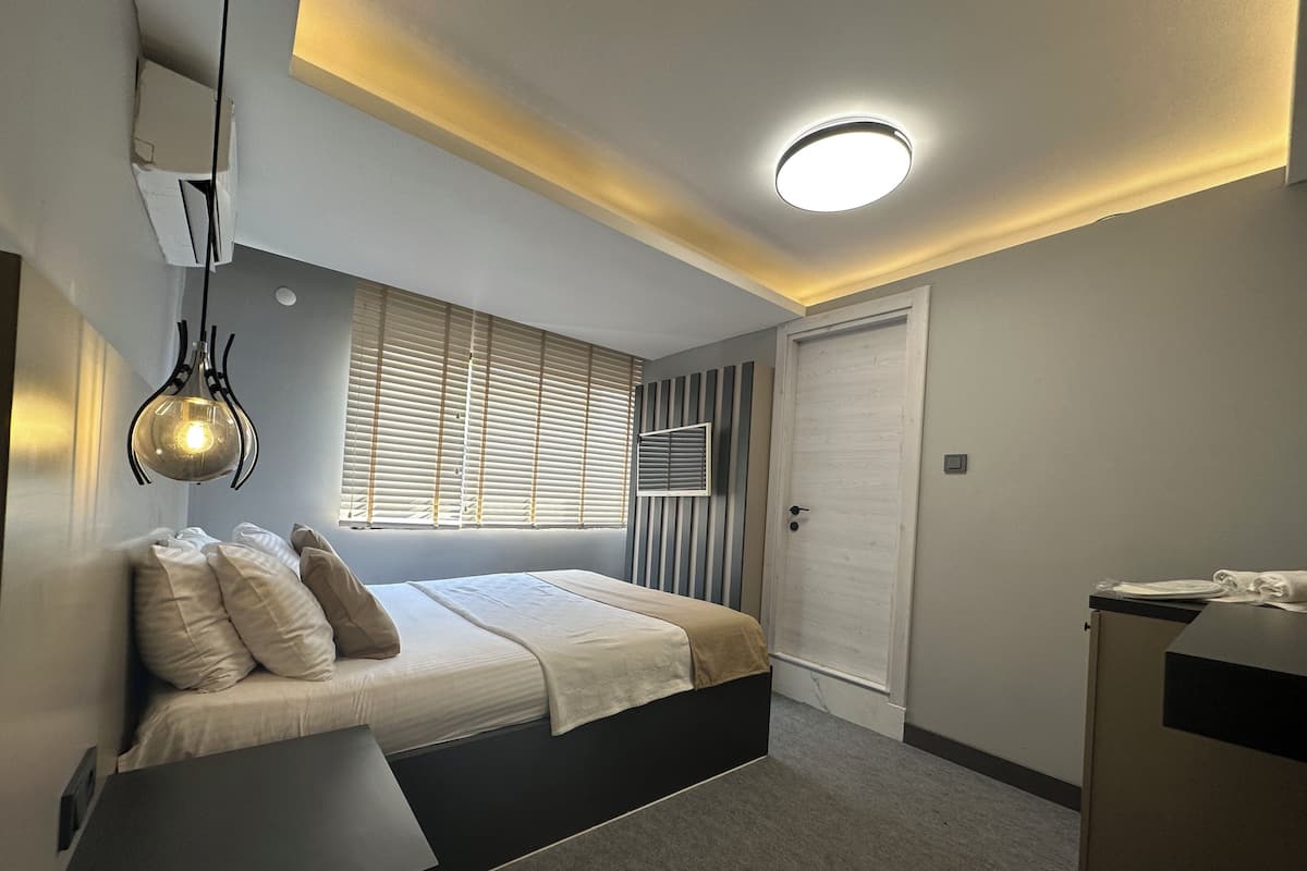 Standard Double Room | 1 bedroom, Egyptian cotton sheets, premium bedding, Select Comfort beds