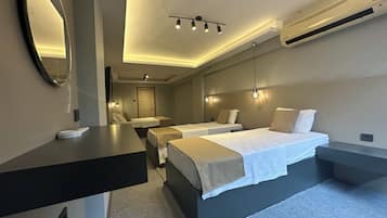 Family Quadruple Room | 1 bedroom, Egyptian cotton sheets, premium bedding, Select Comfort beds