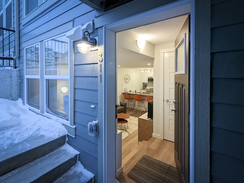 New Apartments in Cranston by GLOBALSTAY