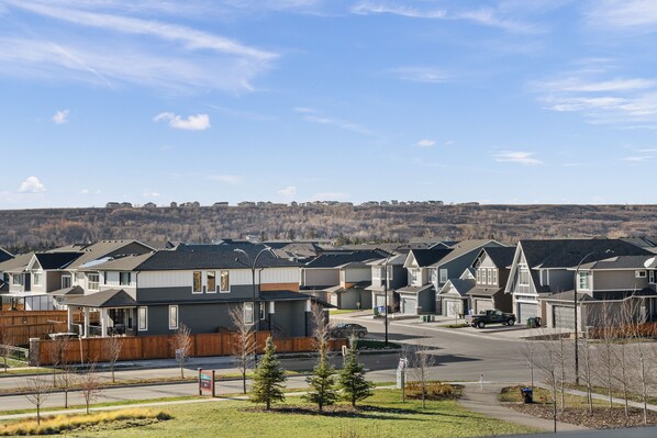Elite Townhome, 3 Bedrooms, Balcony, Hill View | View from room