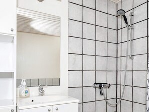 House | Bathroom