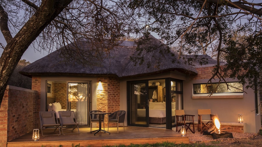 Nako Safari Lodge
