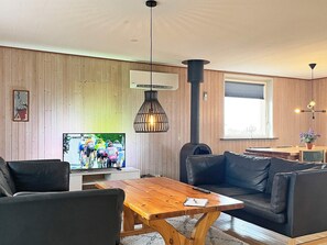 Living area - 6 Person Holiday Home in Augustenborg (Augustenborg)