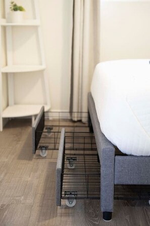 2 多间卧室、办公桌、熨斗/熨衣板、旅行婴儿床