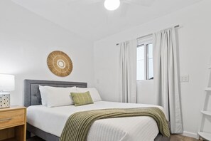 2 bedrooms, desk, iron/ironing board, travel cot