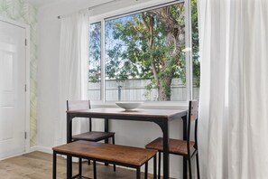 Dining - Beachside Charm Steps to Sand and Shops (San Diego)