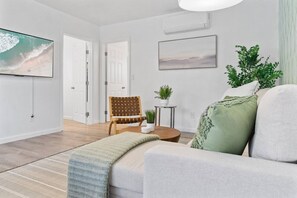 Smart TV - Beachside Charm Steps to Sand and Shops (San Diego)