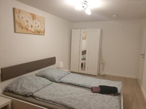 2 bedrooms, WiFi - Stylish accommodation in the middle of Wiesbaden (Wiesbaden)