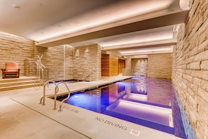 Pool - Solaris Residences 5C West (Vail)