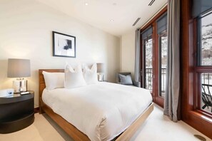 2 bedrooms, WiFi, bed sheets - Solaris Residences 5C West (Vail)