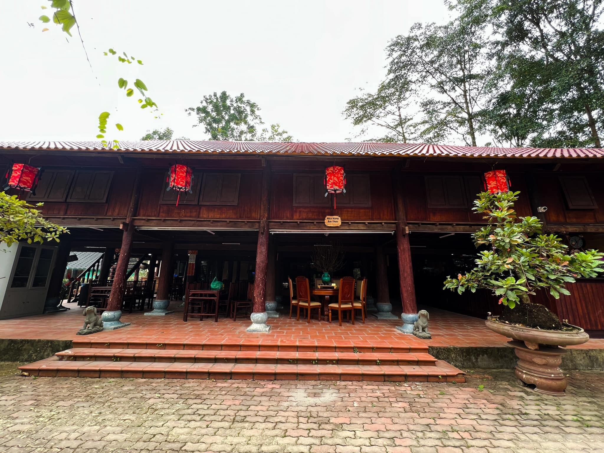 包含每日当地美食早餐