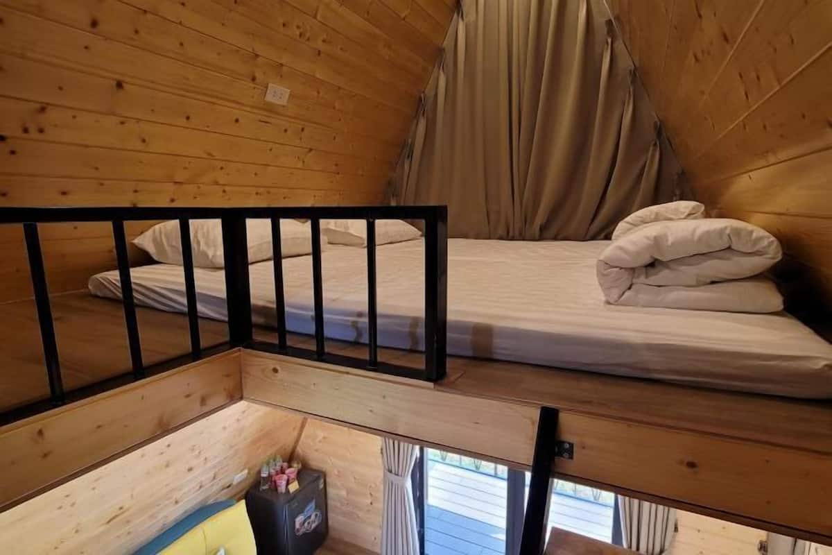 2 bedrooms, premium bedding, memory foam beds, minibar