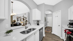 Microwave, oven, stovetop, dishwasher - Exclusive 5 Star Condo With Balcony on Windsor Hills Resort, Orlando Condo 6142 (Kissimmee)