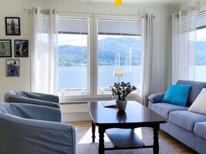 House | Interior - 5 Person Holiday Home in Averoy (Averoy)