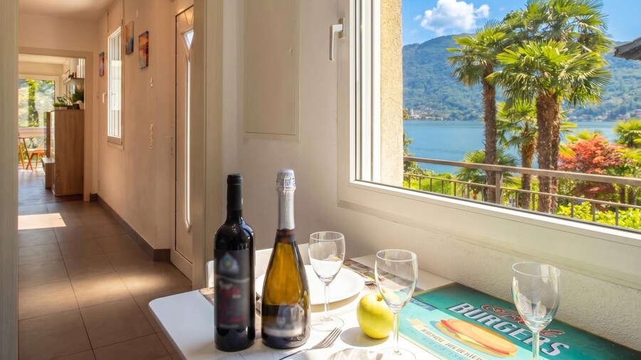 Al Pontile Di Caslano Lake-view Villa With Garden
