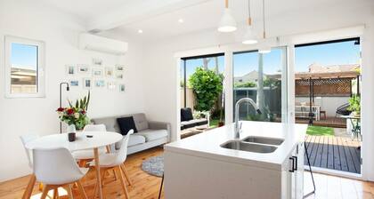 Modern 2 bedroom home with private garden and parking