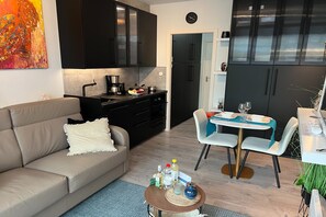 Standard Studio (Westend Palace) | Living area