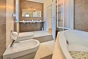 Bathtub