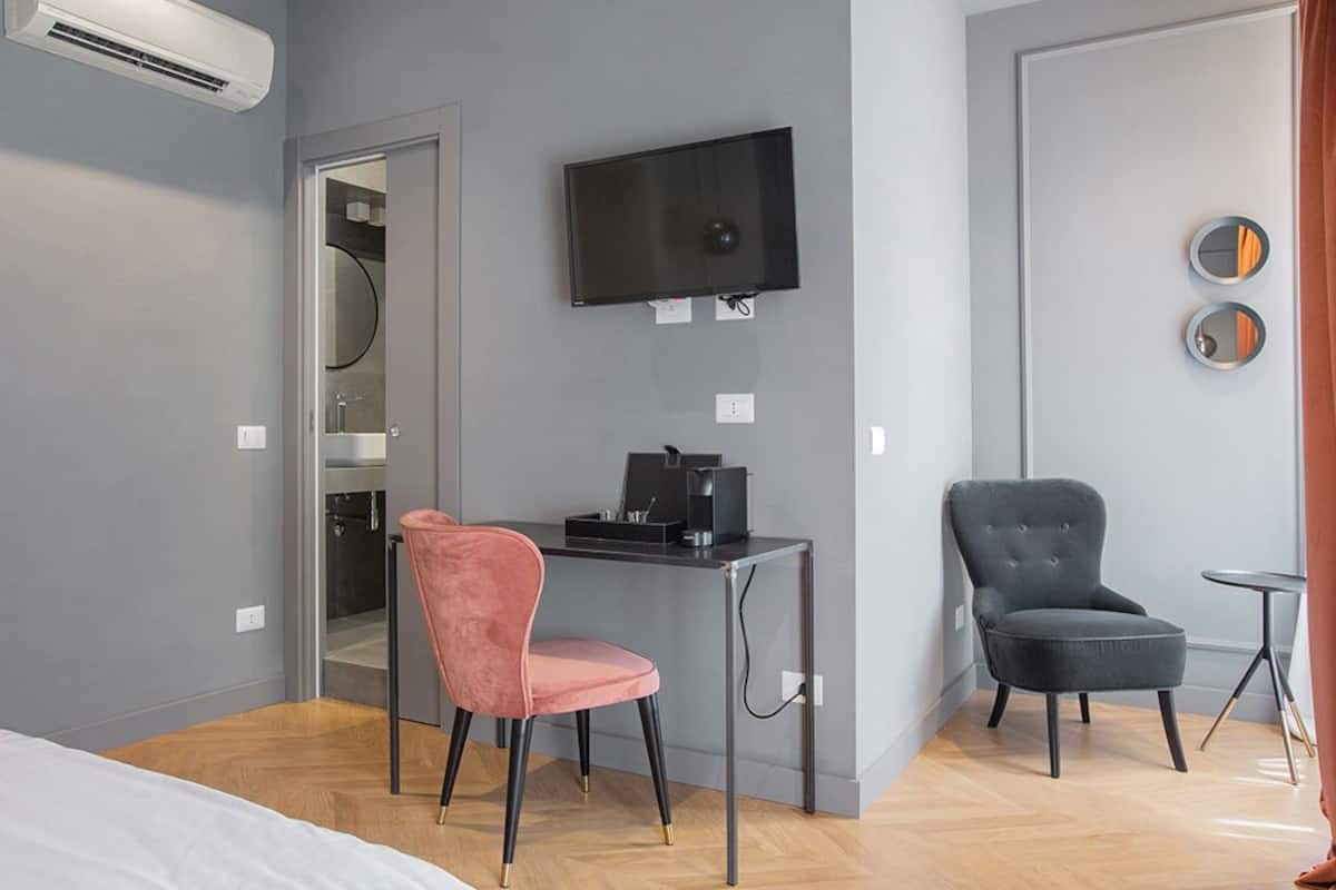 Quarto triplo luxo | Cofres nos quartos, cortinas blackout, quartos à prova de som