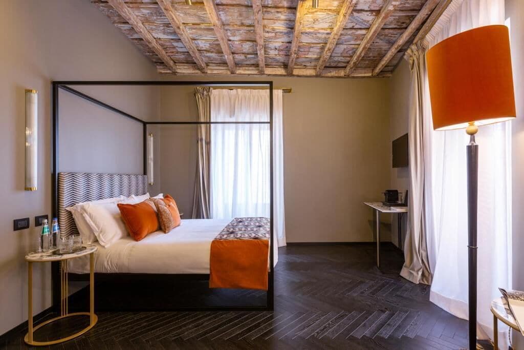 Suite with City View | In-room safe, blackout drapes, soundproofing, iron/ironing board