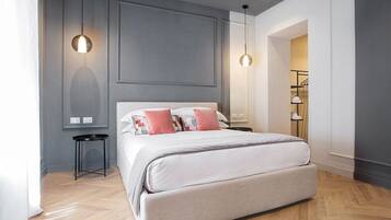 Caja de seguridad en la habitación y cortinas blackout