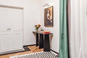 Flat-screen TV, Netflix, streaming services - The Couper Colonna (Rome)