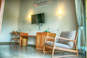 Interior - River side boutique villa - 5 min from the beach! (Kochchikade, Sri Lanka)