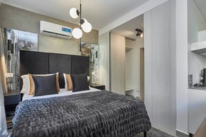 Desk, iron/ironing board, free WiFi, bed sheets