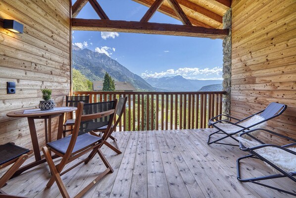 Outdoor dining - Panoramic holiday apartment - for families and couples - nature - quiet location - hiking (Partschins)