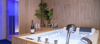 Art Deco Champagne & Spa
