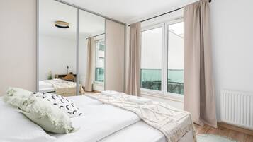 1 室のベッドルーム、デスク、アイロン / アイロン台、WiFi